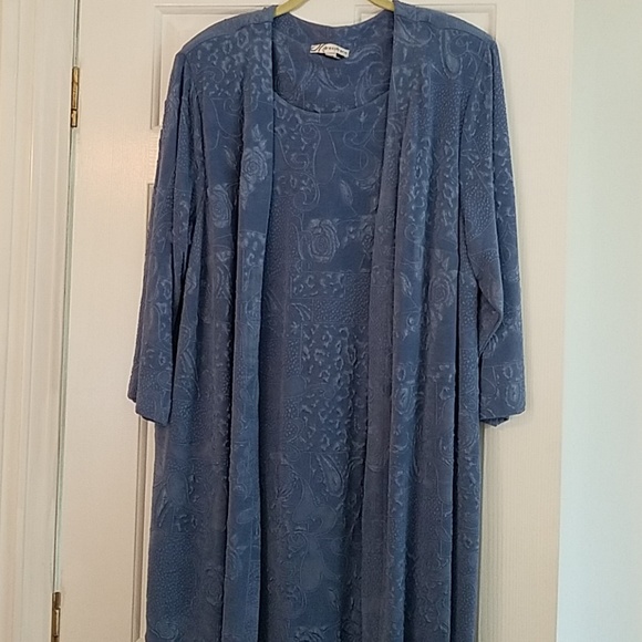 Dress Barn Dresses & Skirts - NWOT Dress Barn Long Dress w/Jacket attached Dress Barn Dresses & Skirts - NWOT Dress Barn Long Dress w/Jacket attached